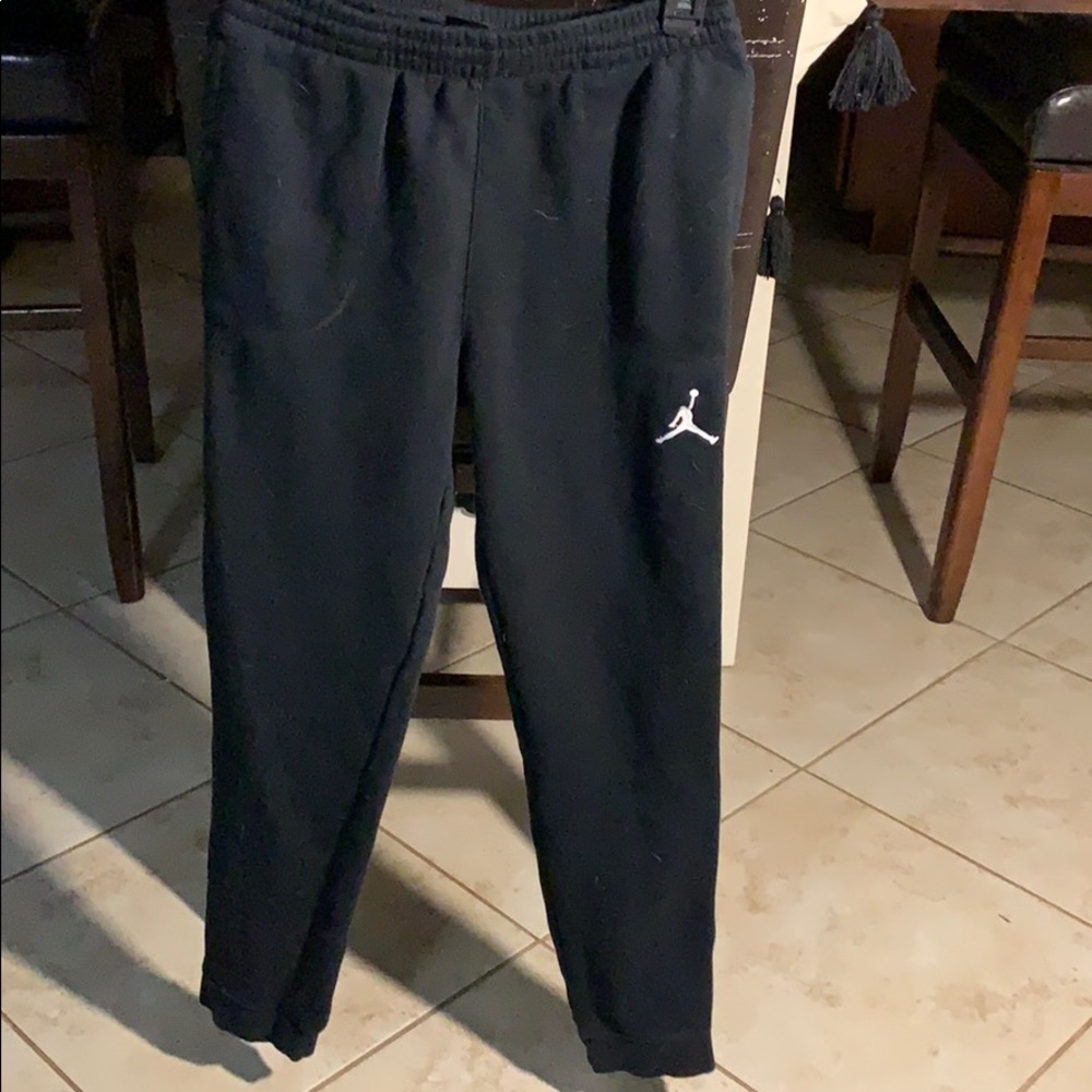 Boys Jordan sweats XL